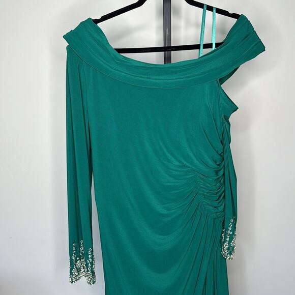 NWT MAC DUGGAL 12231 Emerald Beaded Cuff Drop Shoulder Faux Wrap Gown Women’s - Picture 4 of 12